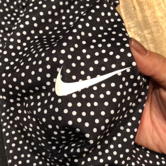 polka dot Nike sports top - Picture 3 of 3